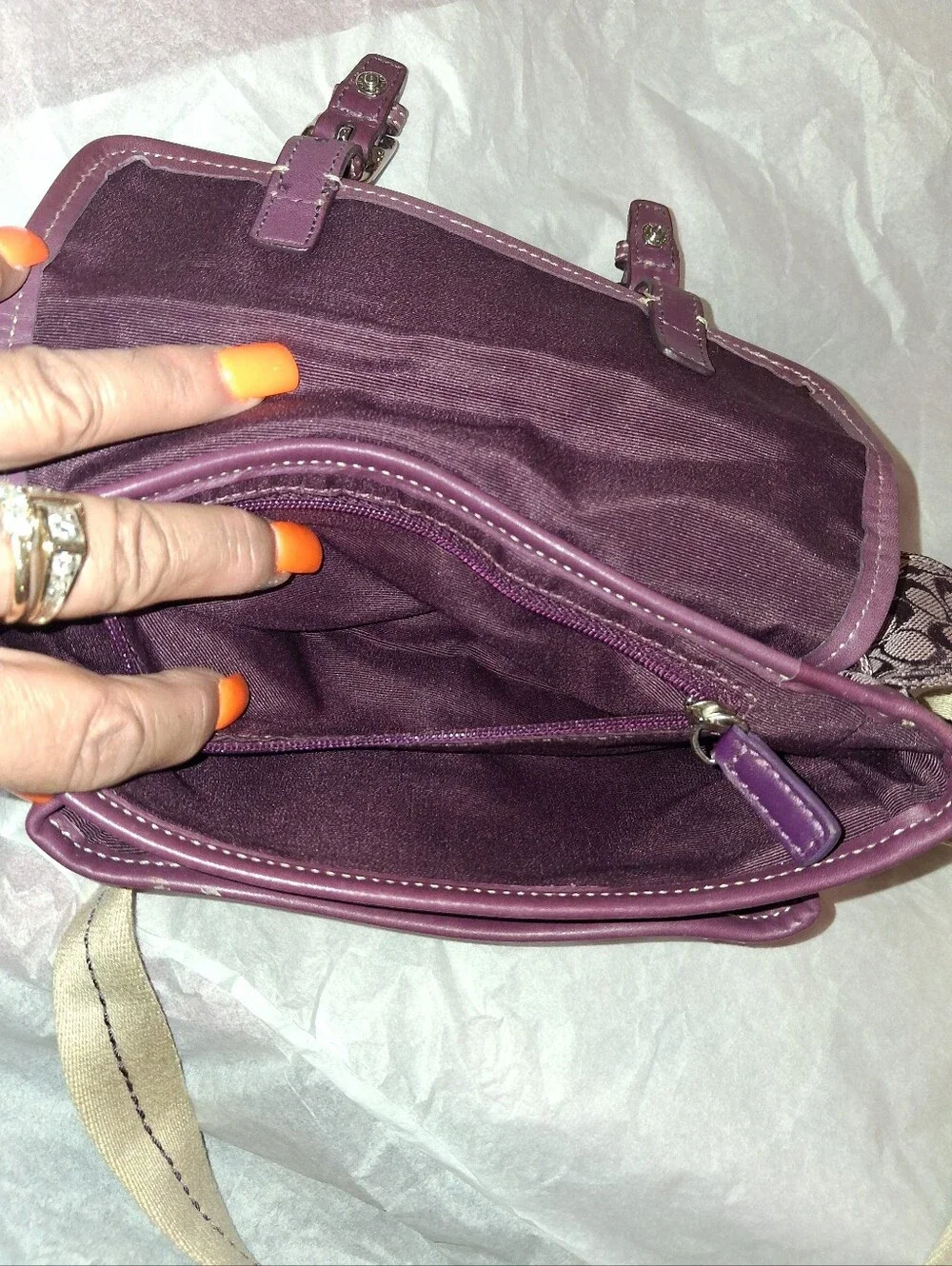 Coach Women's Purple Signature Pattern Crossbody Bag - Picture 3 of 8